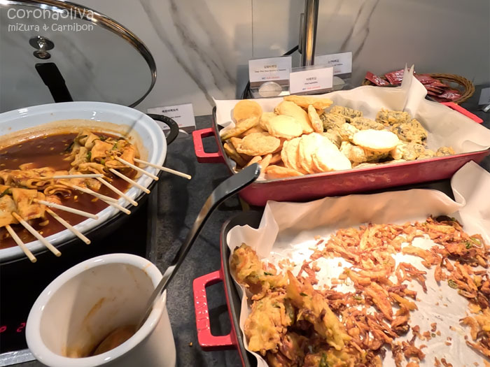おでんにキンマリは韓国ラウンジのスタメンですな