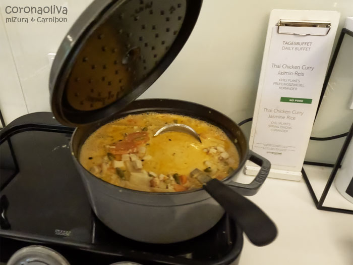 意外や意外チキンカレー