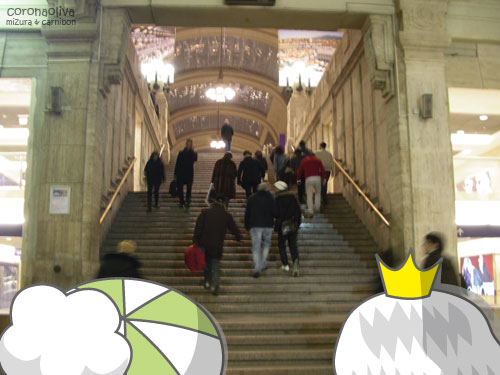 「ミラノ中央駅は装飾が豪華でデカいですねぇ」「さ、2階のビナリオ（ホーム）へ参りましょう」